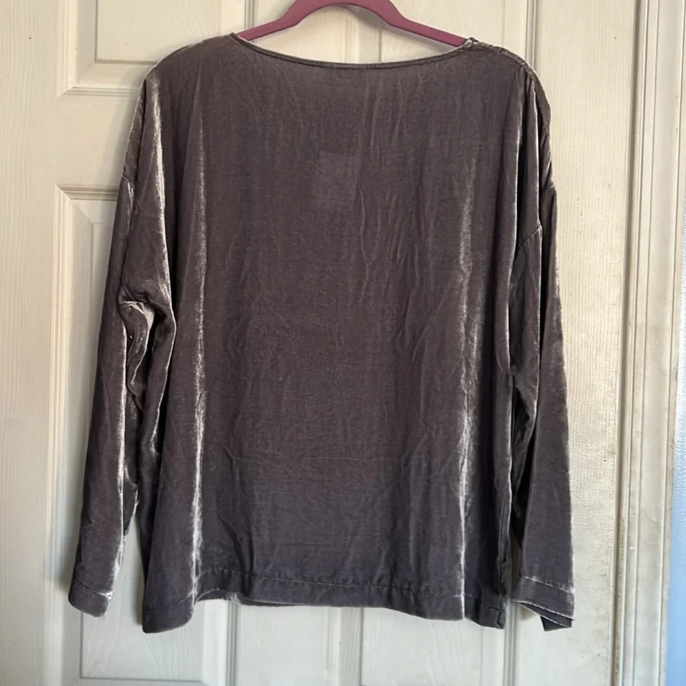 NWT J. Jill Pewter velour long sleeve boxy fit top size small - Picture 2 of 5